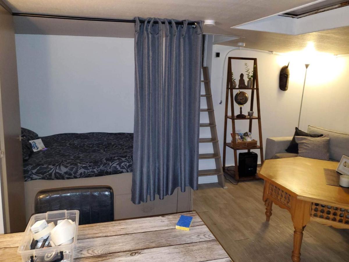 Peniche "Louise Michel" Sejournez Dans L'Appartement Du Capitaine, Offrez Vous Une Experience Inoubliable Au Fil De L'Eau 杜埃 外观 照片